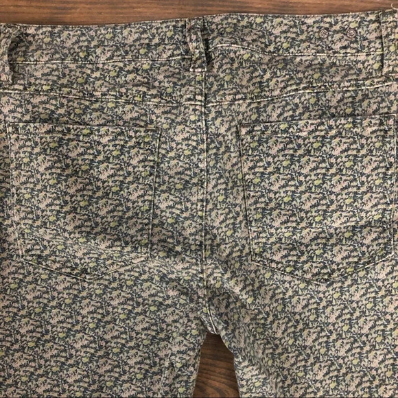 🎄Cabi green/blue ditsy pattern pants SZ 12  skinny - Picture 10 of 11